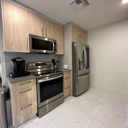 The Sun House - 3 Bed, 2 Bath, Private Pool, Fire Pit, Huge Backyard Villa Fort Lauderdale Bagian luar foto