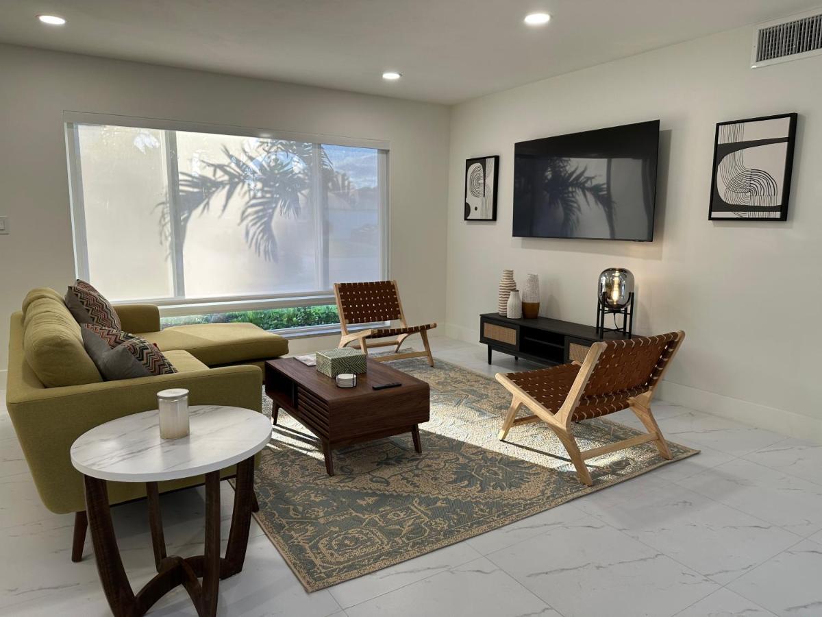 The Sun House - 3 Bed, 2 Bath, Private Pool, Fire Pit, Huge Backyard Villa Fort Lauderdale Bagian luar foto