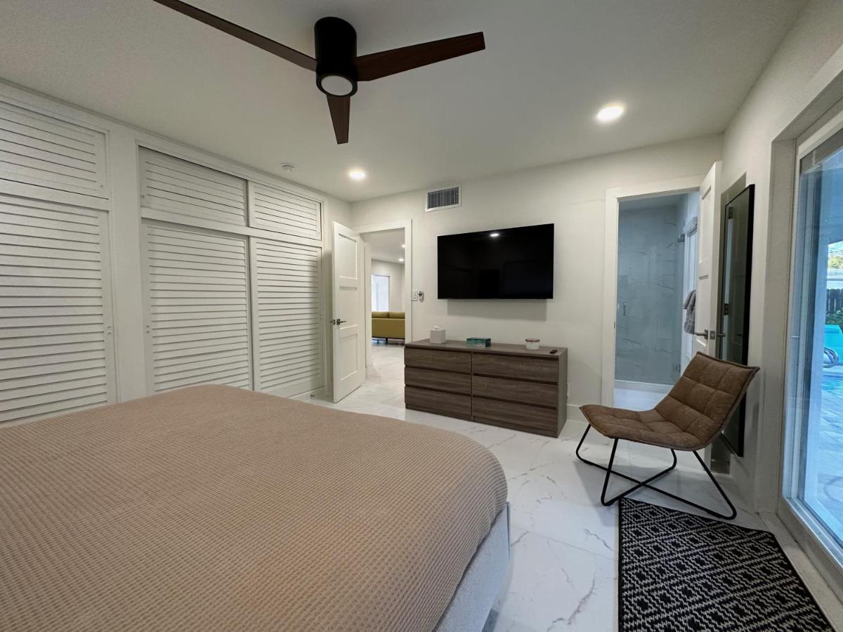 The Sun House - 3 Bed, 2 Bath, Private Pool, Fire Pit, Huge Backyard Villa Fort Lauderdale Bagian luar foto